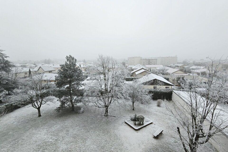 Un phénomène de "neige industrielle" observé depuis plusieurs jours